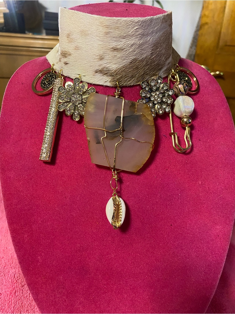 Gold Wire-Wrapped Agate Statement Necklace with Shell Charm - Pink Accents